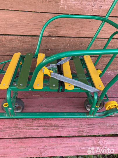 Детские санки на колесах