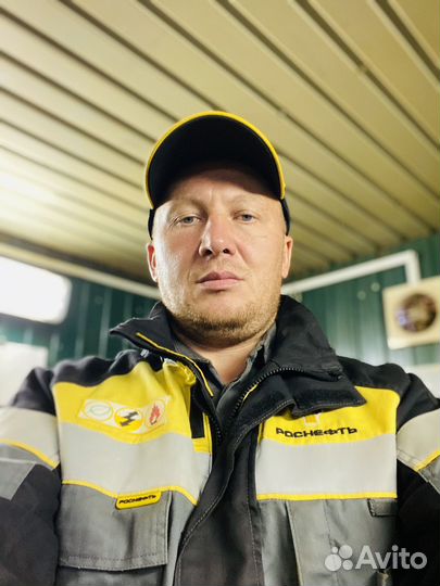 Электрогазосварщик накс