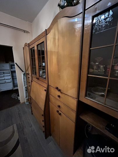 Стенка в гостинную с шкафом для одежды