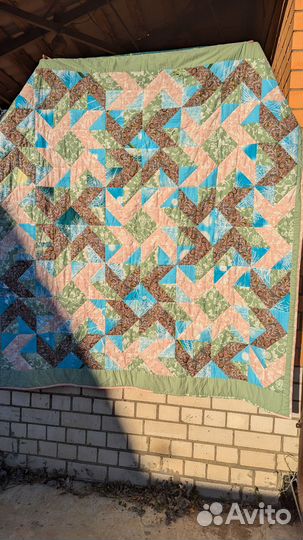 Лоскутное одеяло ручной работы