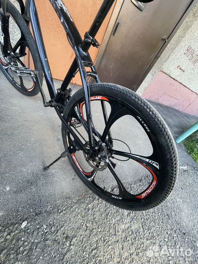 Велосипед BMW