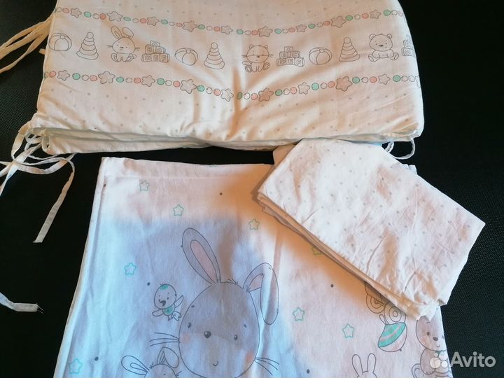 Бортик в детскую кроватку