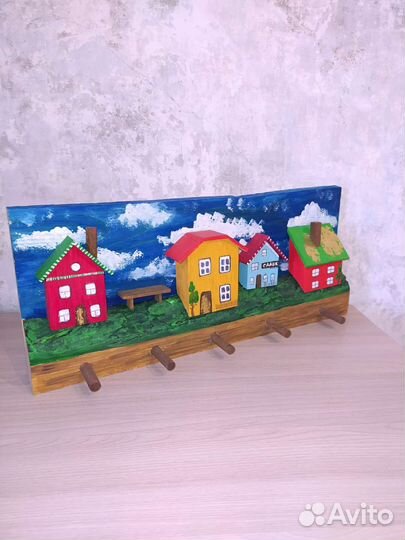 Детская настенная вешалка