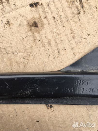 Форд Фокус-1 передний левый электростеклоподъемник