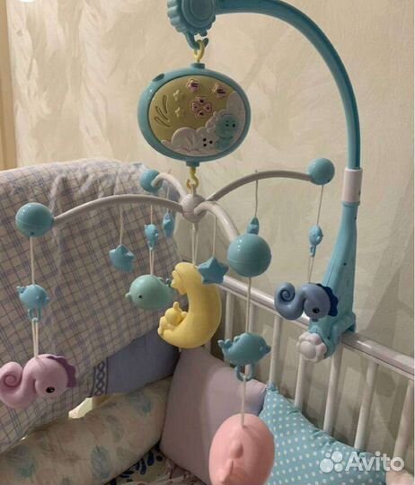 Мобиль в детскую кроватку с проектором