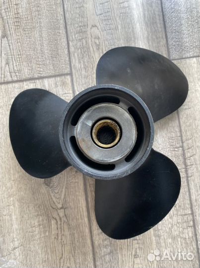 Винт гребеой Suzuki 3*14*17