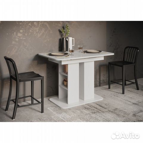 Обеденный стол