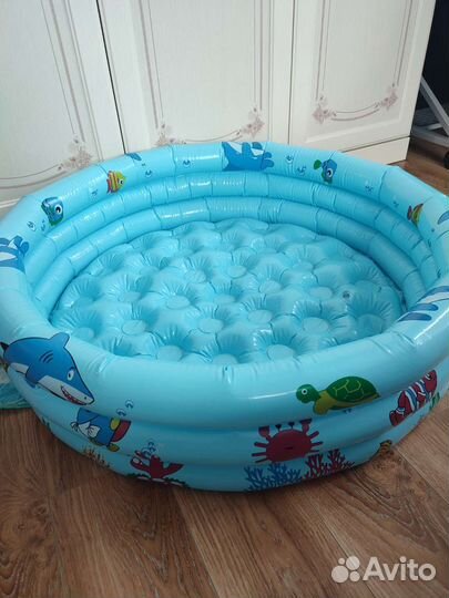 Детский надувной бассейн