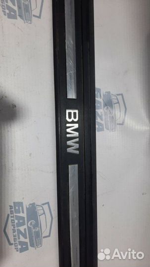 Накладка на порог салона передняя правая Bmw