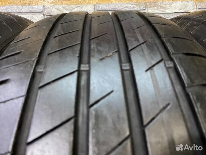 Goodyear EfficientGrip Performance 215/55 R17
