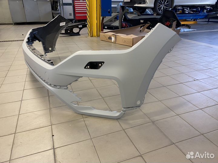 Бампер передний Volkswagen Touareg 3 оригинал