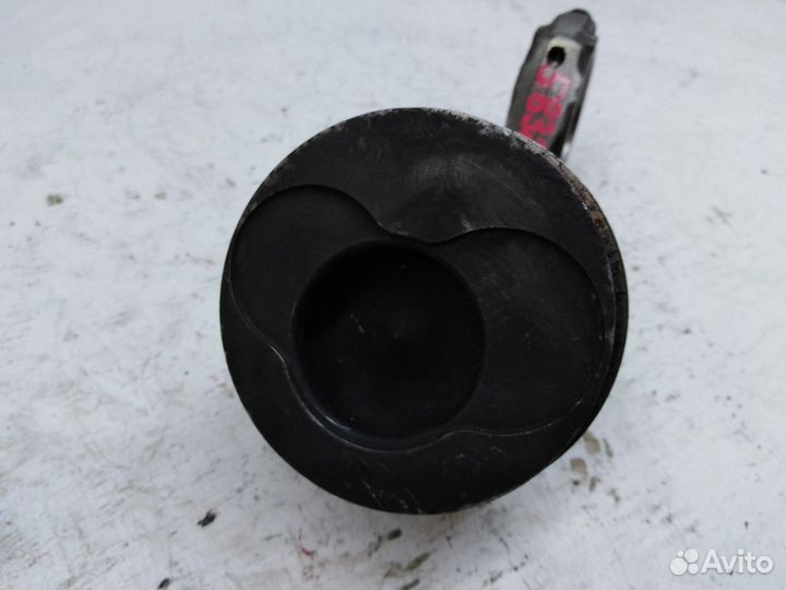 Поршень с шатуном 038107065CA