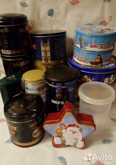 Банки жестяные коробка