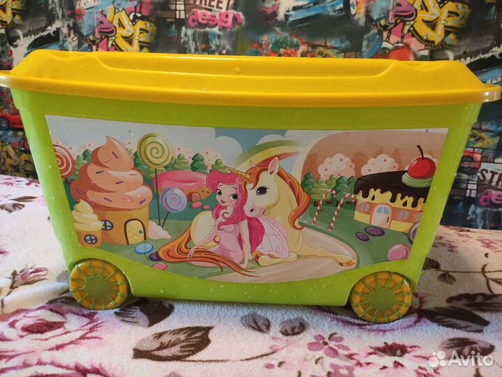 Ящик для игрушек на колесах