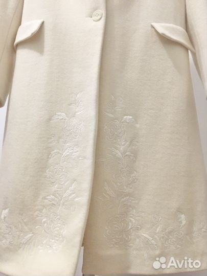 Мягкое пальто Франция с вышивкой М-L