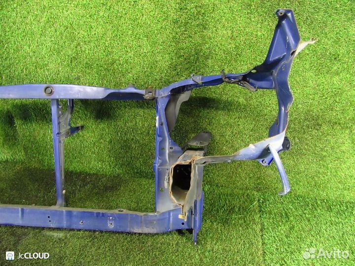 Рамка радиатора на toyota corolla spacio NZE121N 1