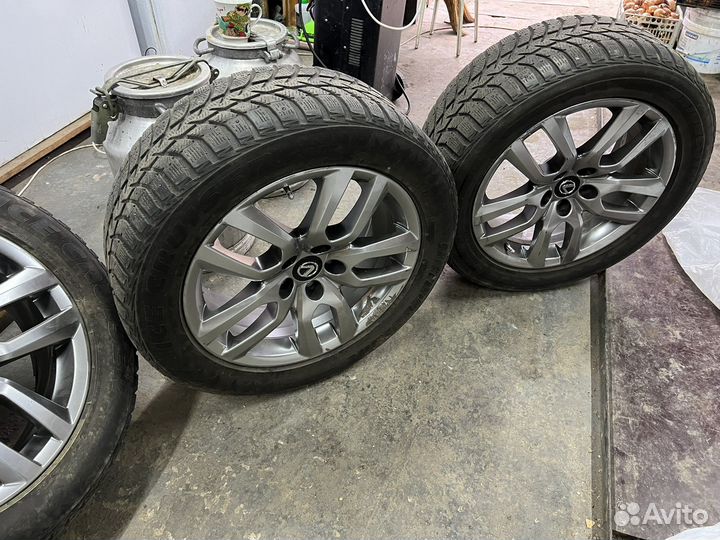 Комплект колес Lexus R18