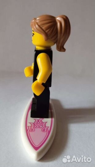 Lego minifigures минифигурка лего серфингистка