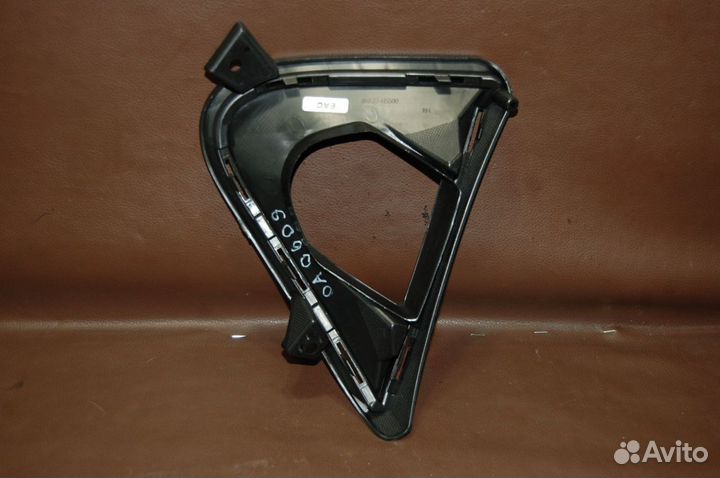 Накладка фары противотуманной правой Hyundai Sola