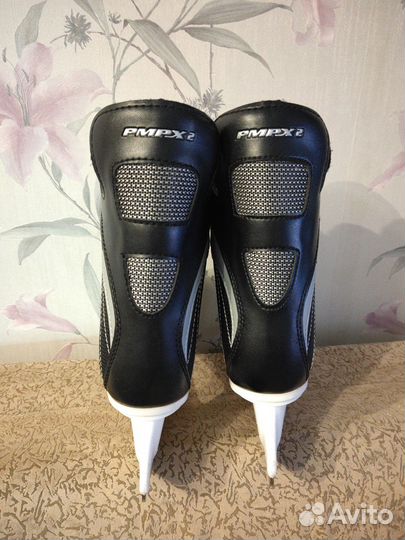 Коньки хоккейные 42 размер