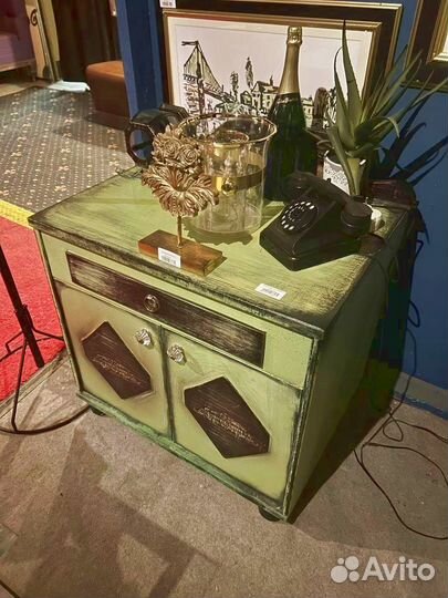 Комод зеленый дизайнерский