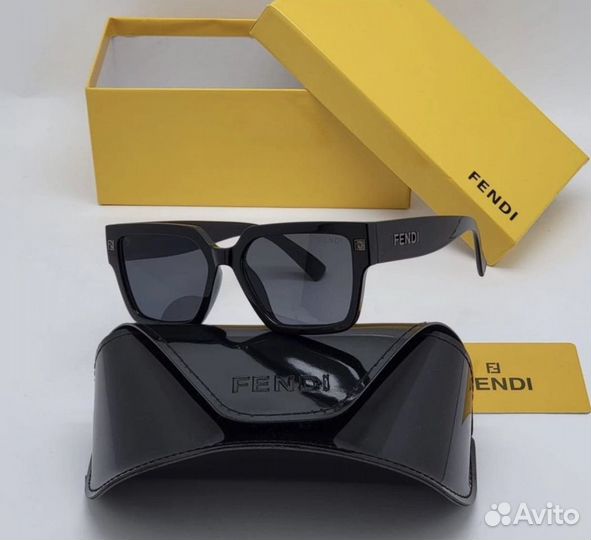 Солнечные очки новые