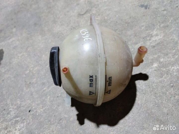 Бачок расширительный Volkswagen Vento седан 2.0I