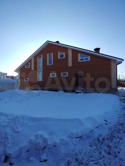 Дом 336 м² на участке 10 сот.