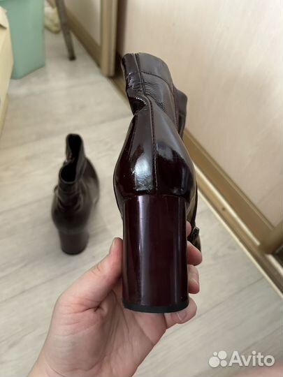 Ботильоны лаковые 37