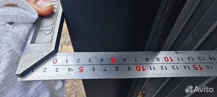 Дверь входная металлическая