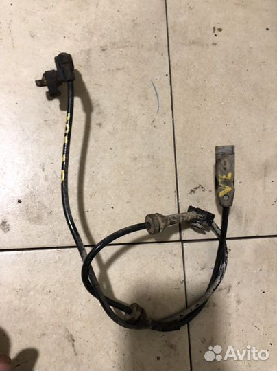 Датчик абс задний левый Пежо 308 408