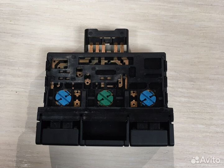 Кнопка блокировки дифференциала Ssangyong Rexton1