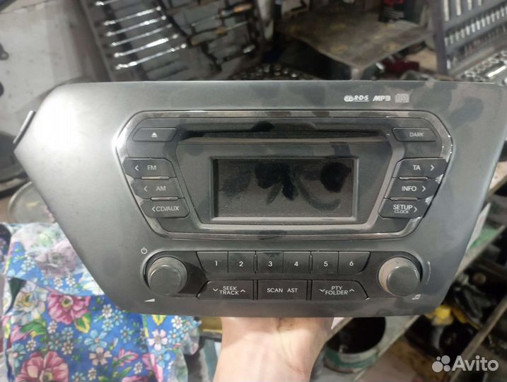 Штатная магнитола kia Rio 3