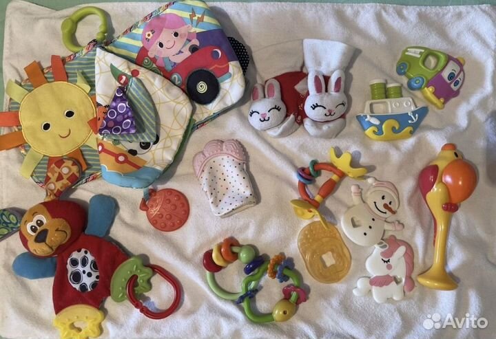 Детские игрушки для новорожденных пакетом