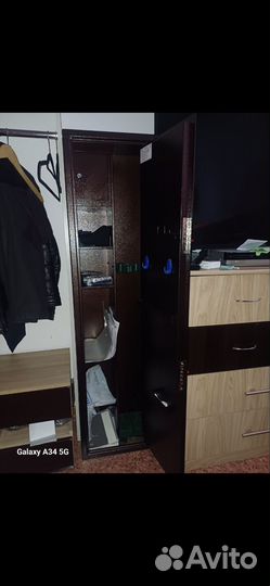 Продам оружейный сейф, на два ружья