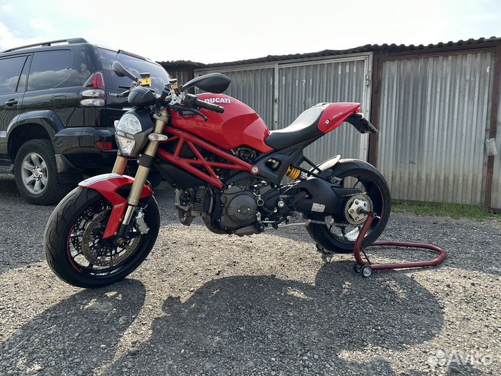 Ducati monster 1100 EVO