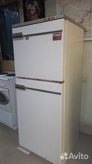 Холодильник двухкамерный Бирюса Россия