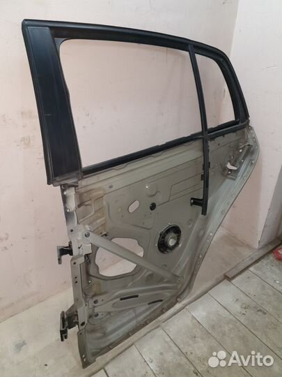 Дверь задняя левая volkswagen golf plus