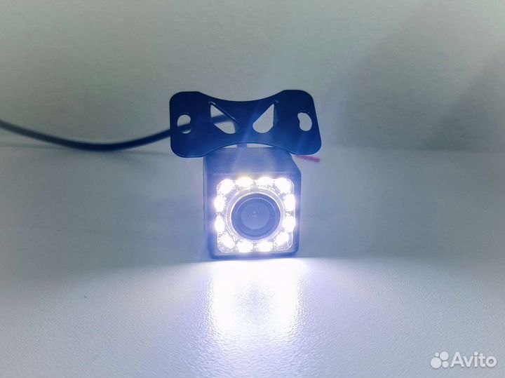 Камера заднего вида (хода) на машину