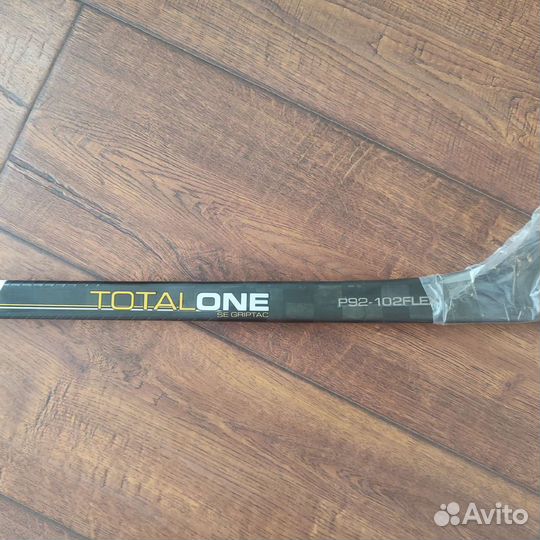 Хоккейные клюшки bauer total one