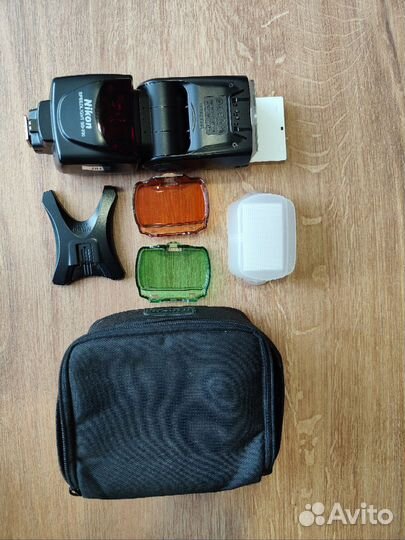 Вспышка Nikon Speedlight SB-700 полный комплект