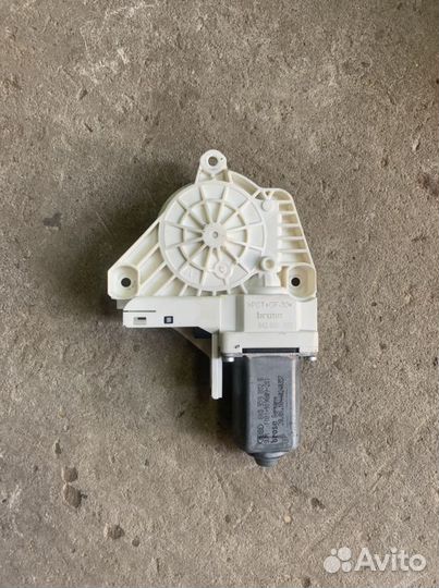 Моторчик стеклоподъемника 8k0959802b Audi Q5