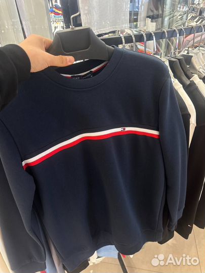 Tommy hilfiger свитшот