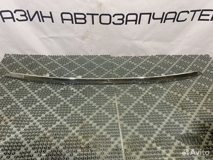 Хром переднего бампера Nissan X-Trail T32 рестайл