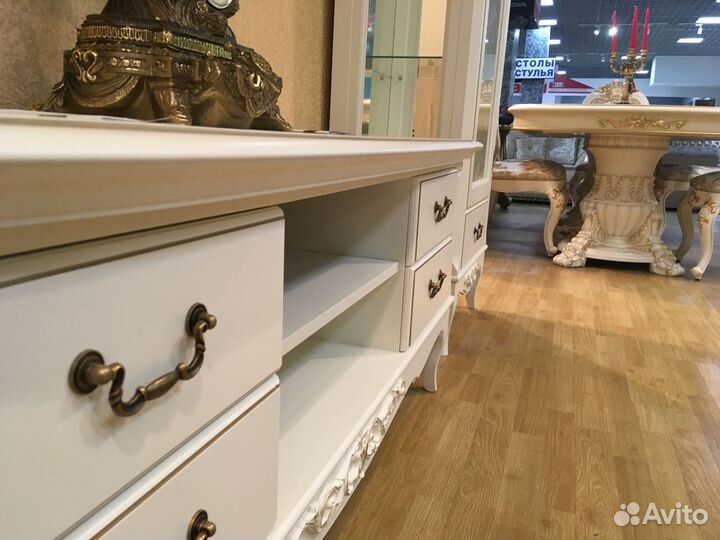 Тумба под тв из массива