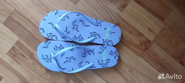 Босоножки, сланцы