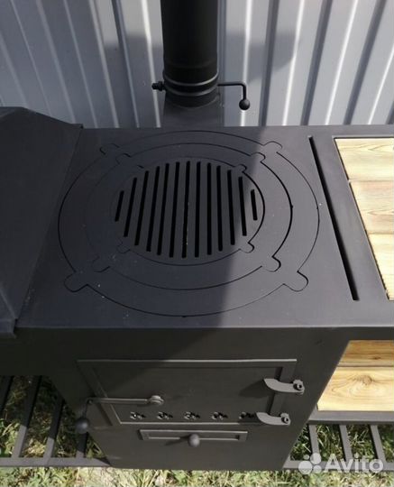 Мангал с крышей
