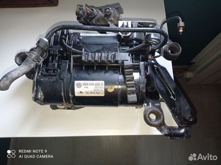 Компрессор пневмоподвески Туарег,Каен,Ку7,Фаэтон