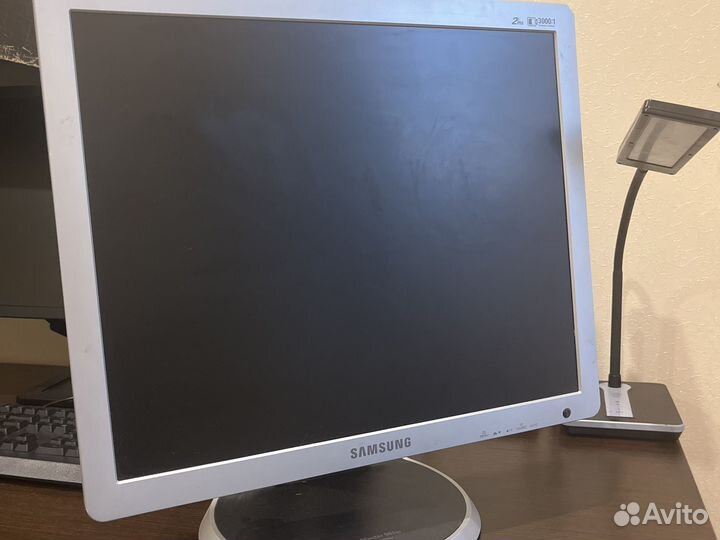 Монитор samsung