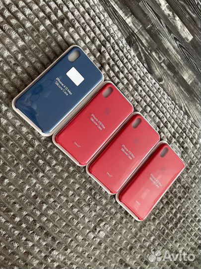 Оригинальный чехол на iPhone